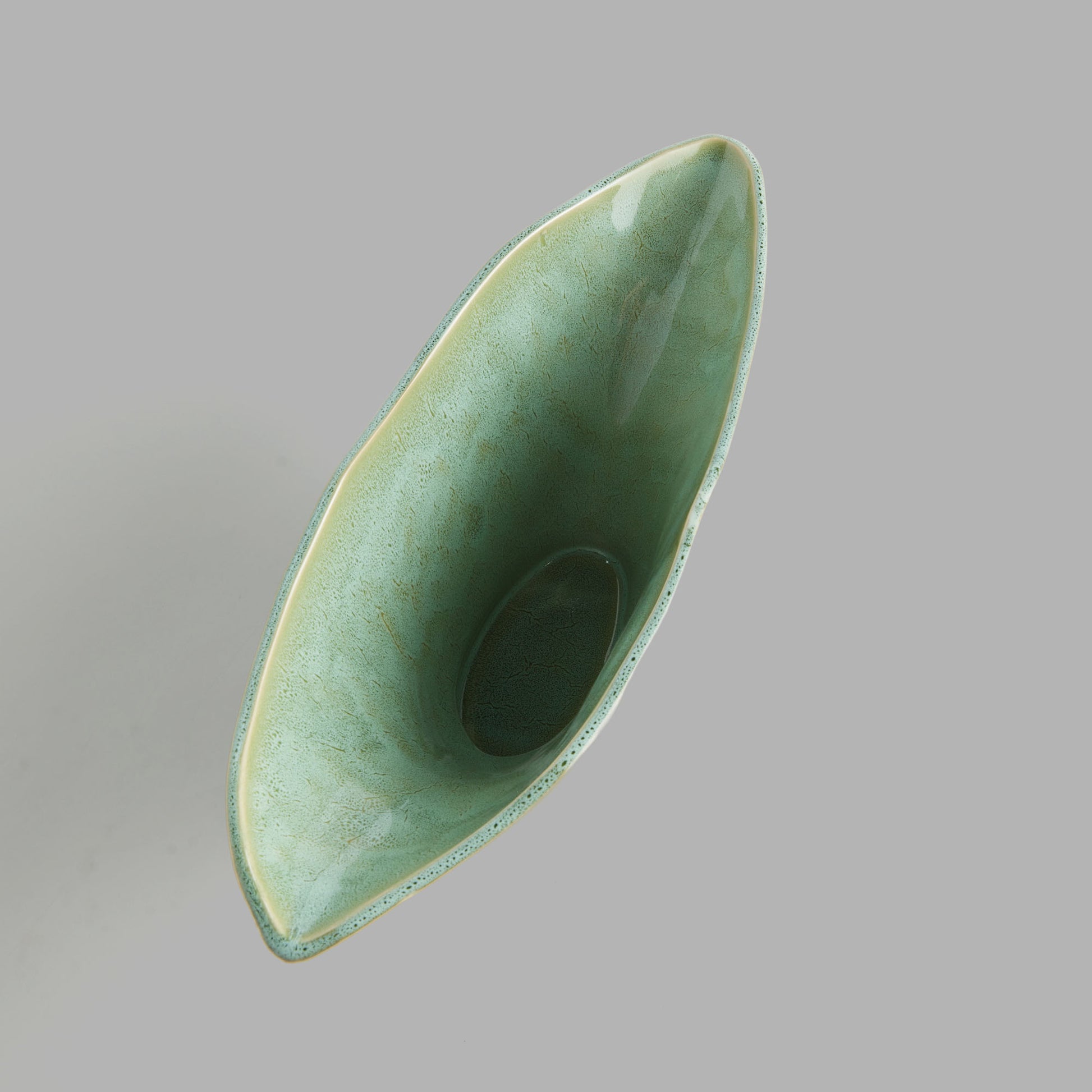 Small green handcrafted ceramic vase - stylish home accent (Image3).
