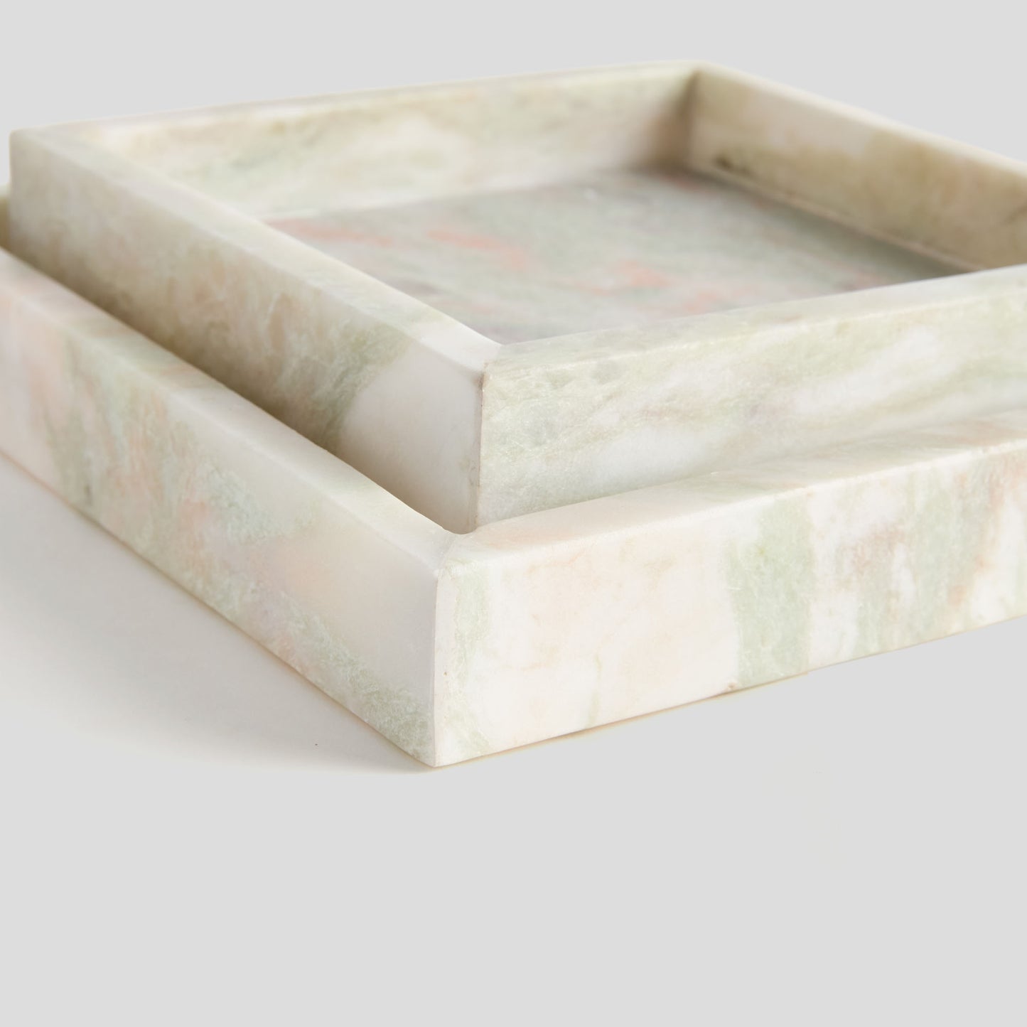 Small green marble square trays (set of 2) - stylish home accent (Image2).