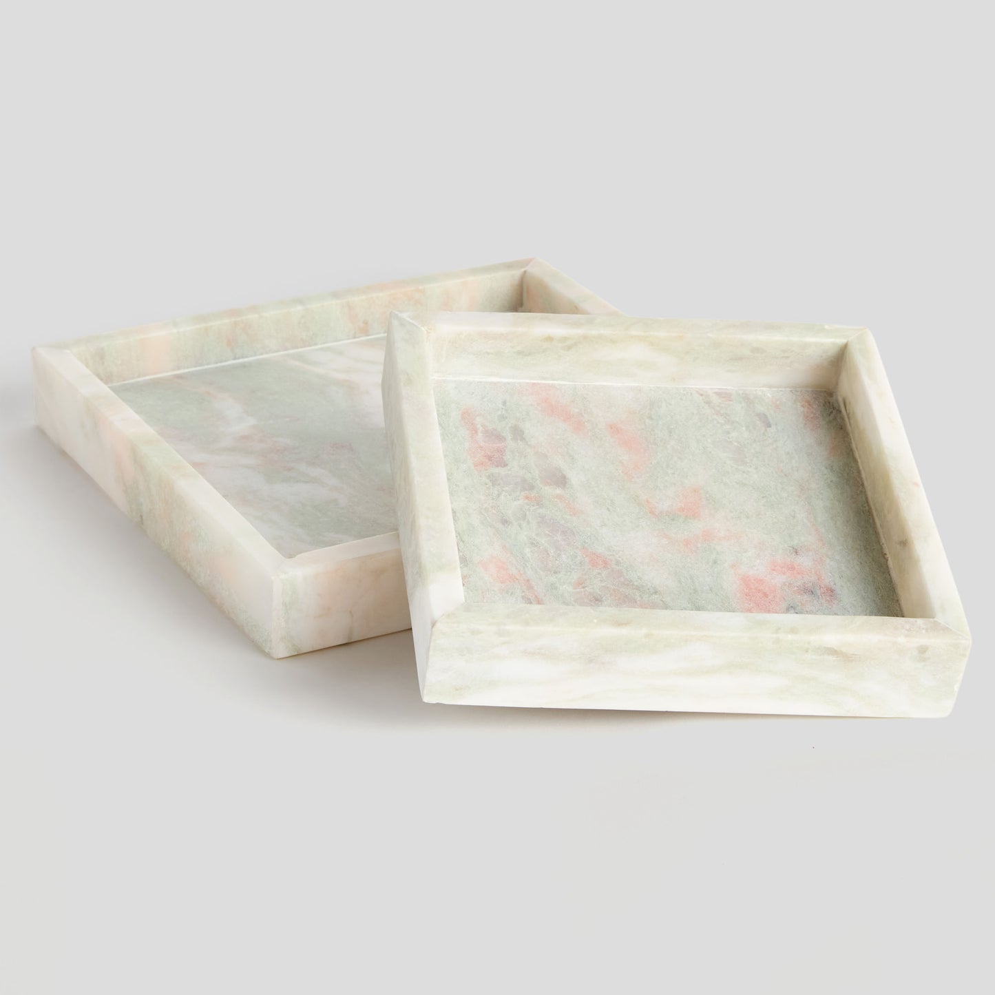 Small green marble square trays (set of 2) - stylish home accent (Image4).