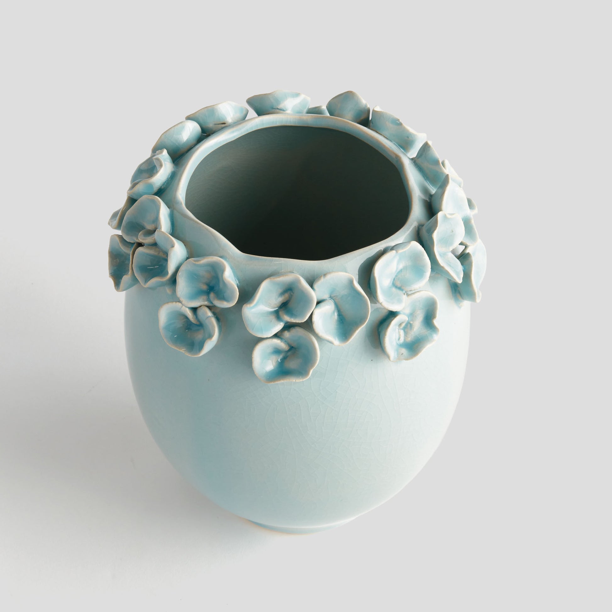 Small ice blue handcrafted ceramic vase - stylish home accent (Image4).