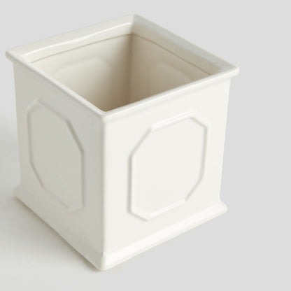 Small square white ceramic cachepot - stylish home accent (Image4).