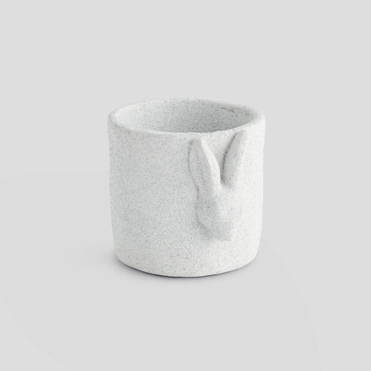 Small white concrete rabbit relief pot - stylish home accent (Image1).