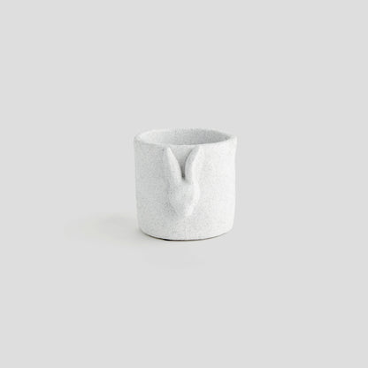Small white concrete rabbit relief pot - stylish home accent (Image4).