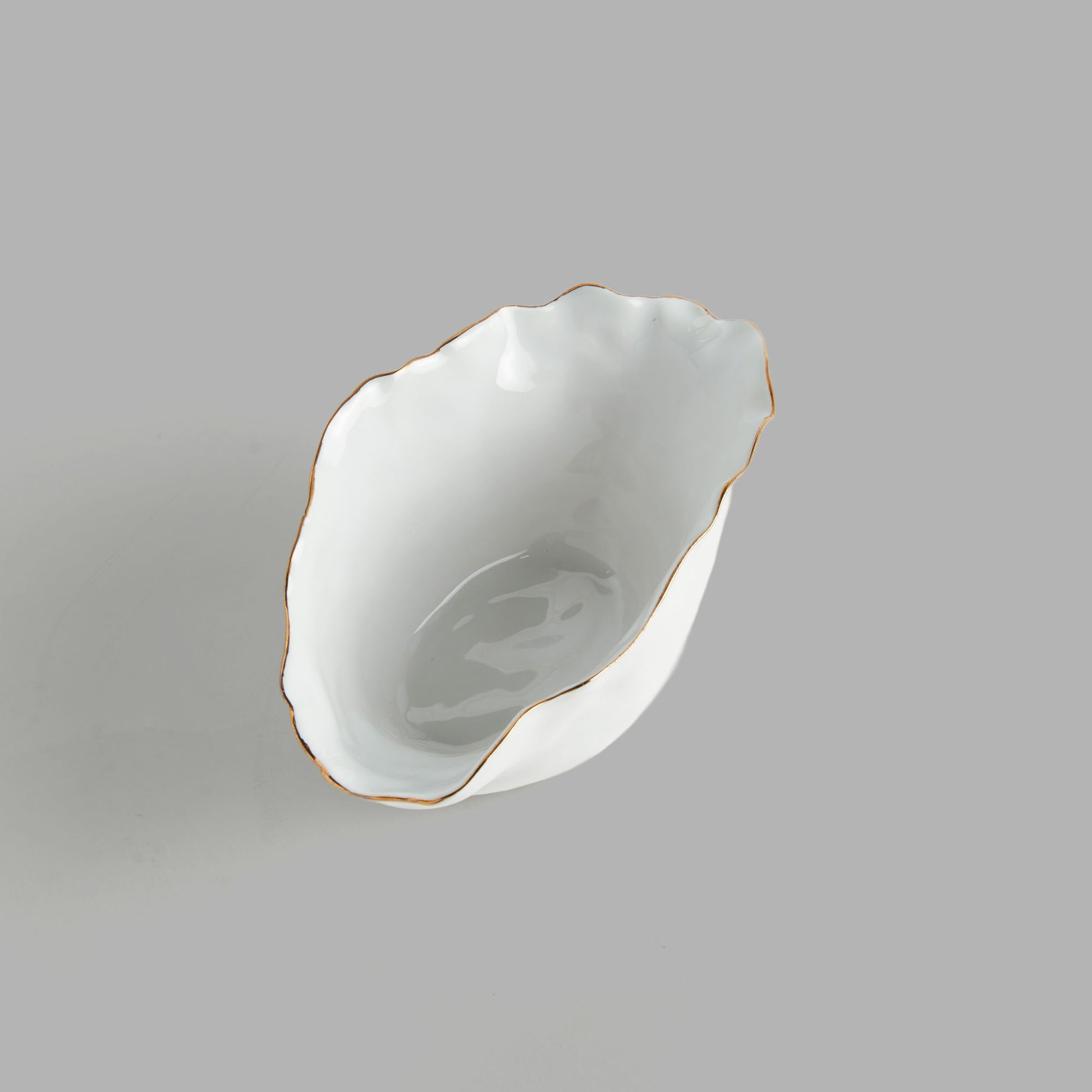 Small white gold-tipped ceramic wide vase - stylish home accent (Image3).