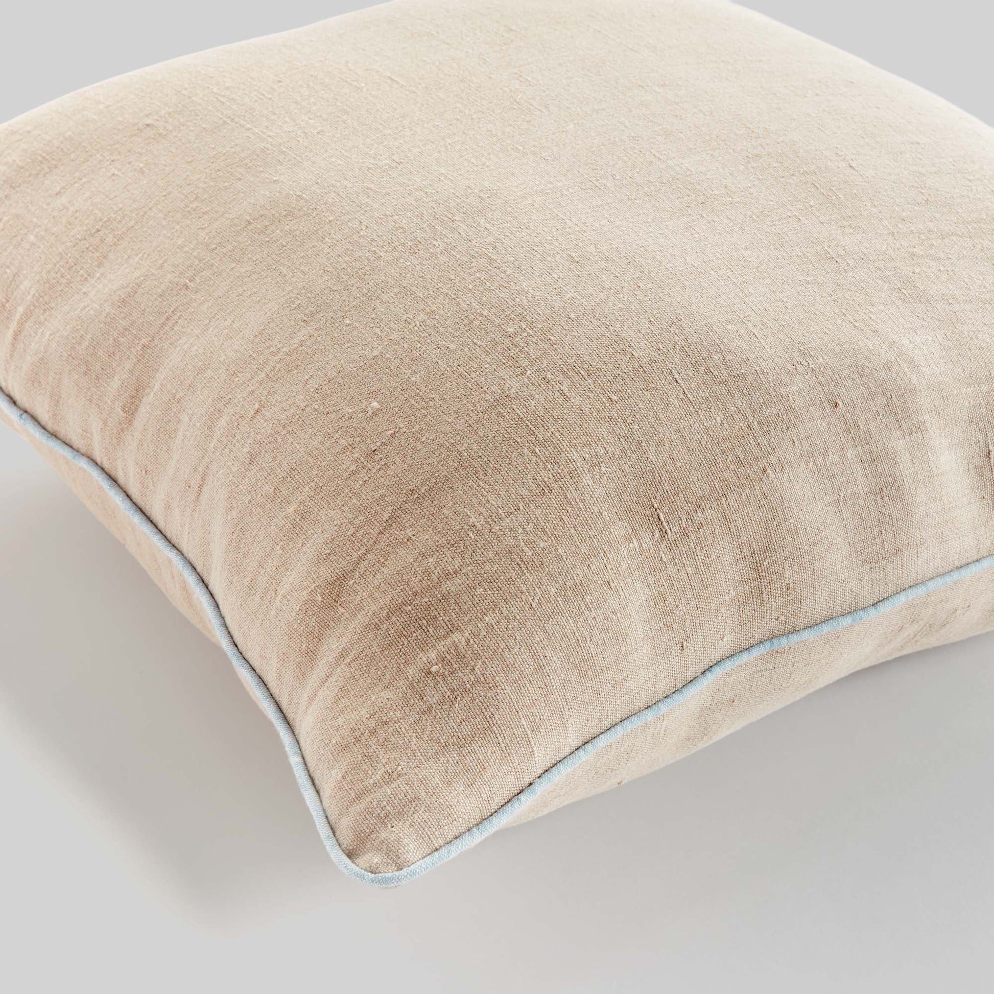 Tan with blue piping 24 inch linen pillow - stylish home accent (Image3).