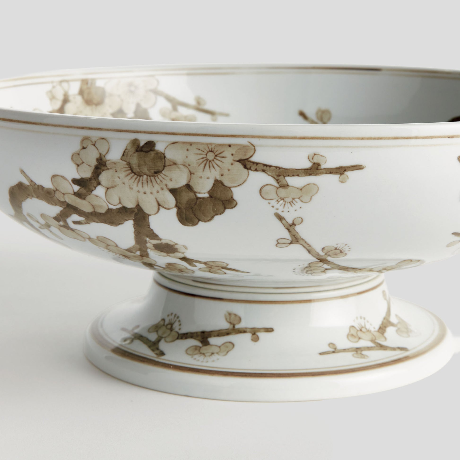 Taupe chinoiserie ceramic footed bowl - stylish home accent (Image4).