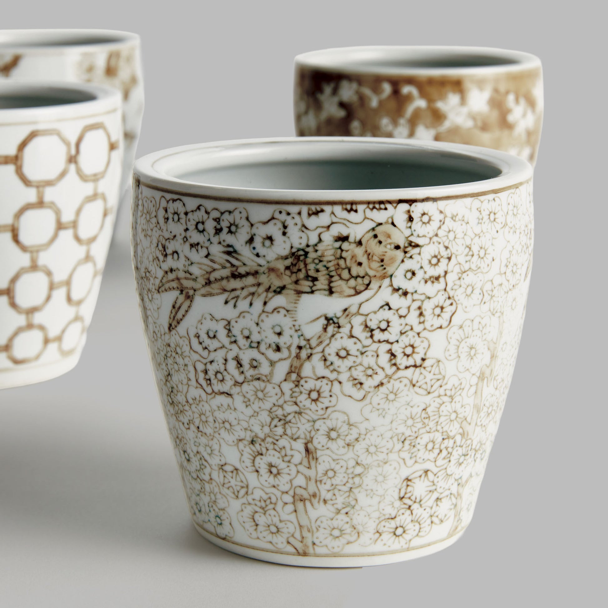 Taupe chinoiserie ceramic pots (set of 4) - stylish home accent (Image2).