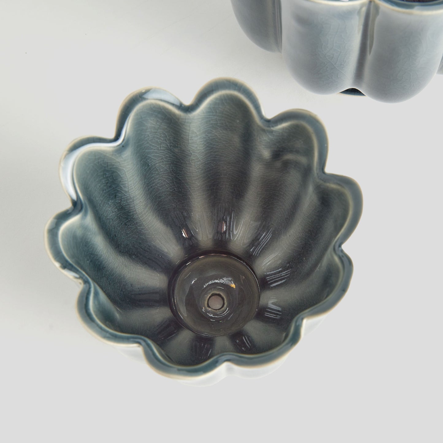 Teal reactive glaze ceramic pots (set of 2) - stylish home accent (Image2).
