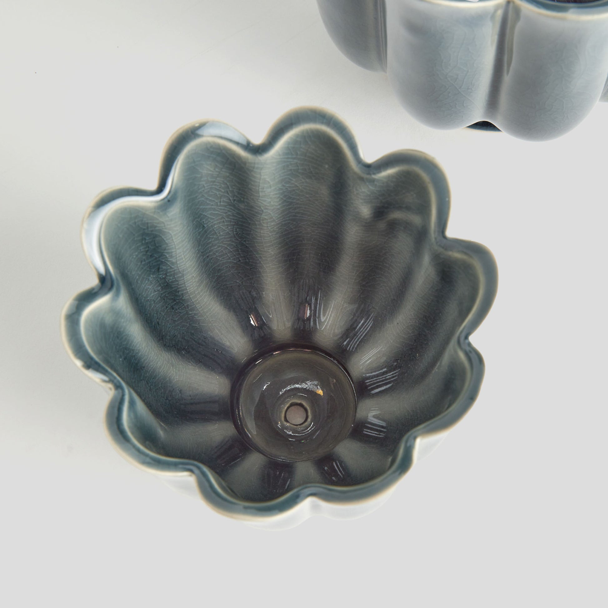 Teal reactive glaze ceramic pots (set of 2) - stylish home accent (Image2).