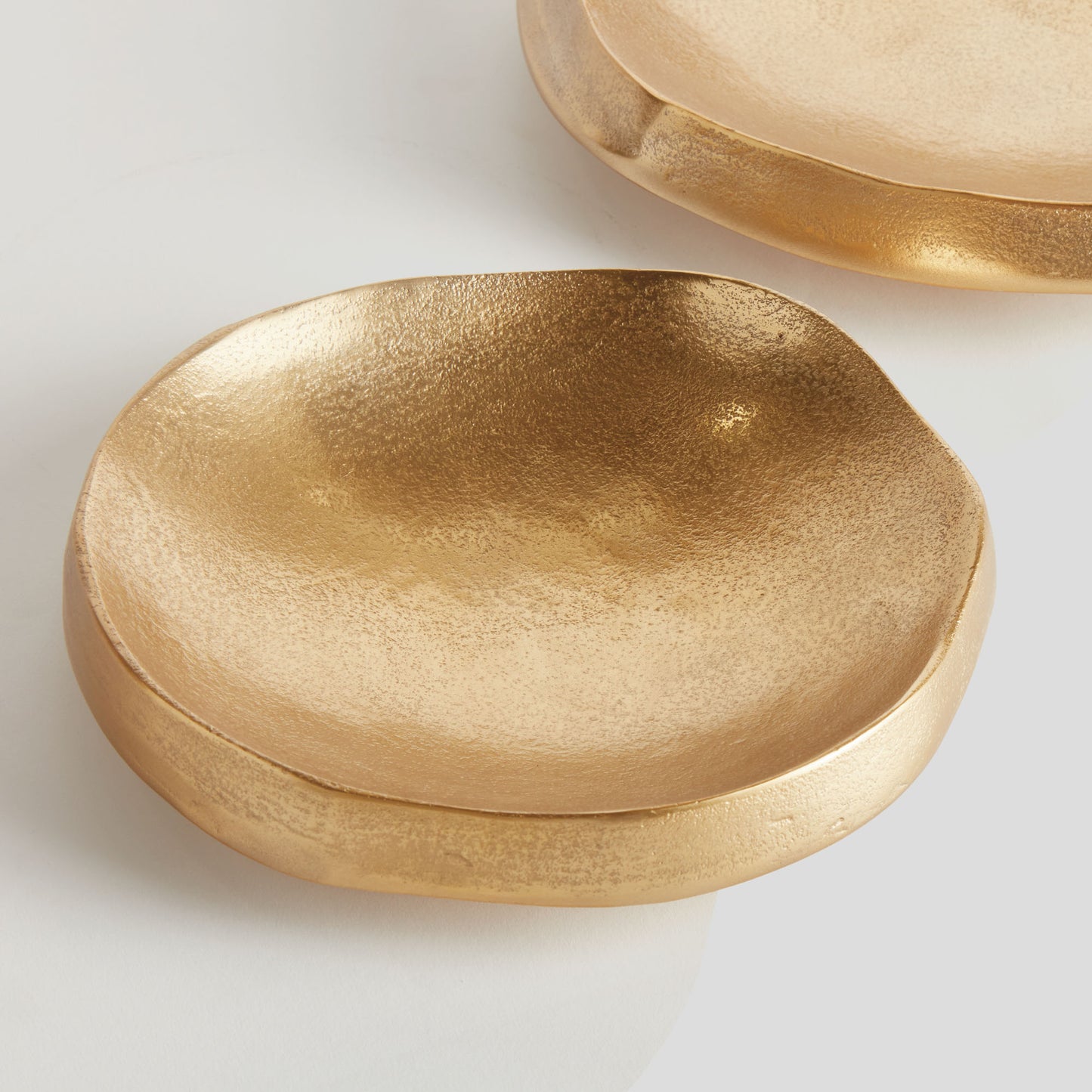 Textured gold decorative round bowls (set of 2) - stylish home accent (Image3).