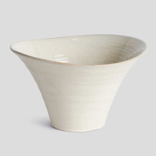Textured white stoneware large pot - stylish home accent (Image1).