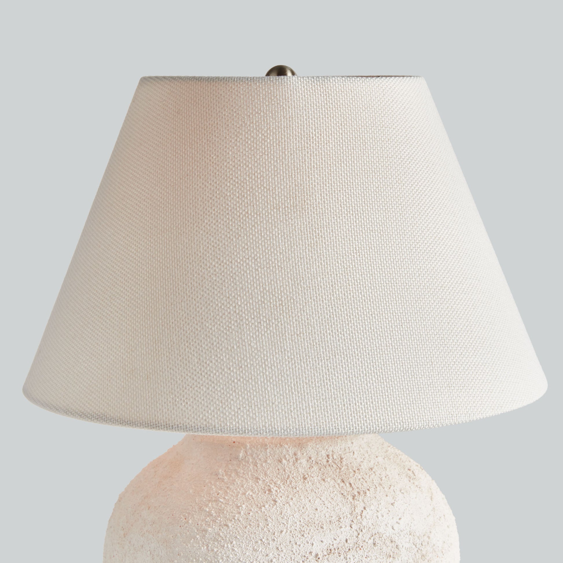 Textured white table lamp - stylish home accent (Image3).