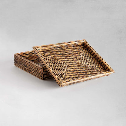 Warm brown rattan lidded letter box - stylish home accent (Image4).