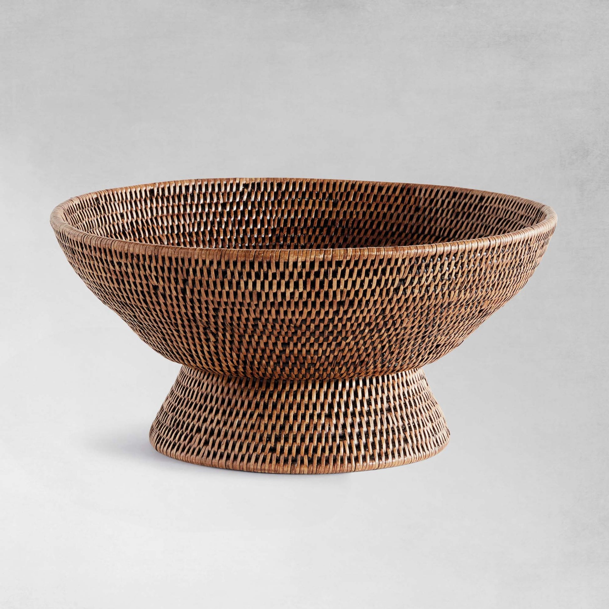 Warm brown rattan offering bowl 15.75 inch - stylish home accent (Image1).