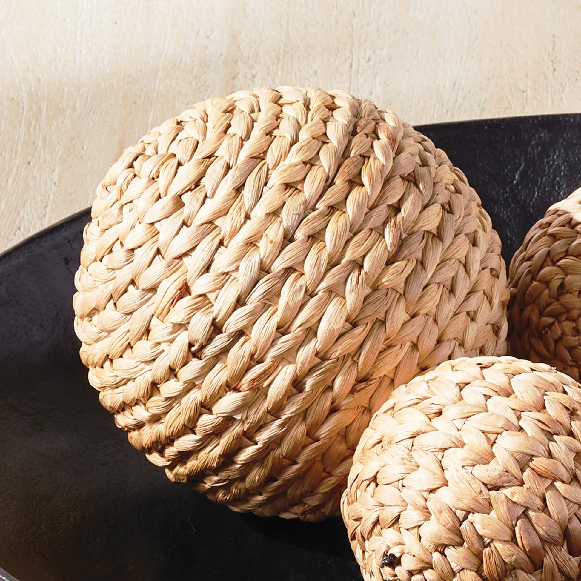Water hyacinth 6.5 inch decorative orbs (set of 3) - stylish home accent (Image1).