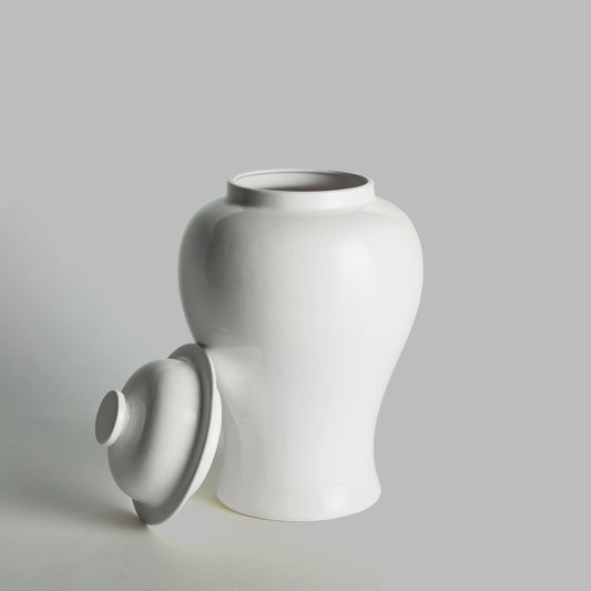 White ceramic small ginger jar - stylish home accent (Image1).
