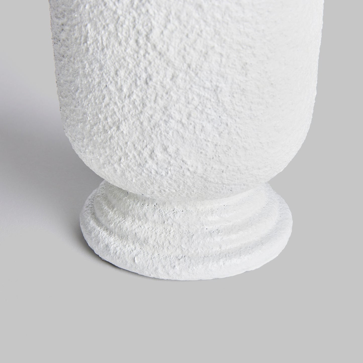 White concrete small footed urn 5 inch - stylish home accent (Image3).