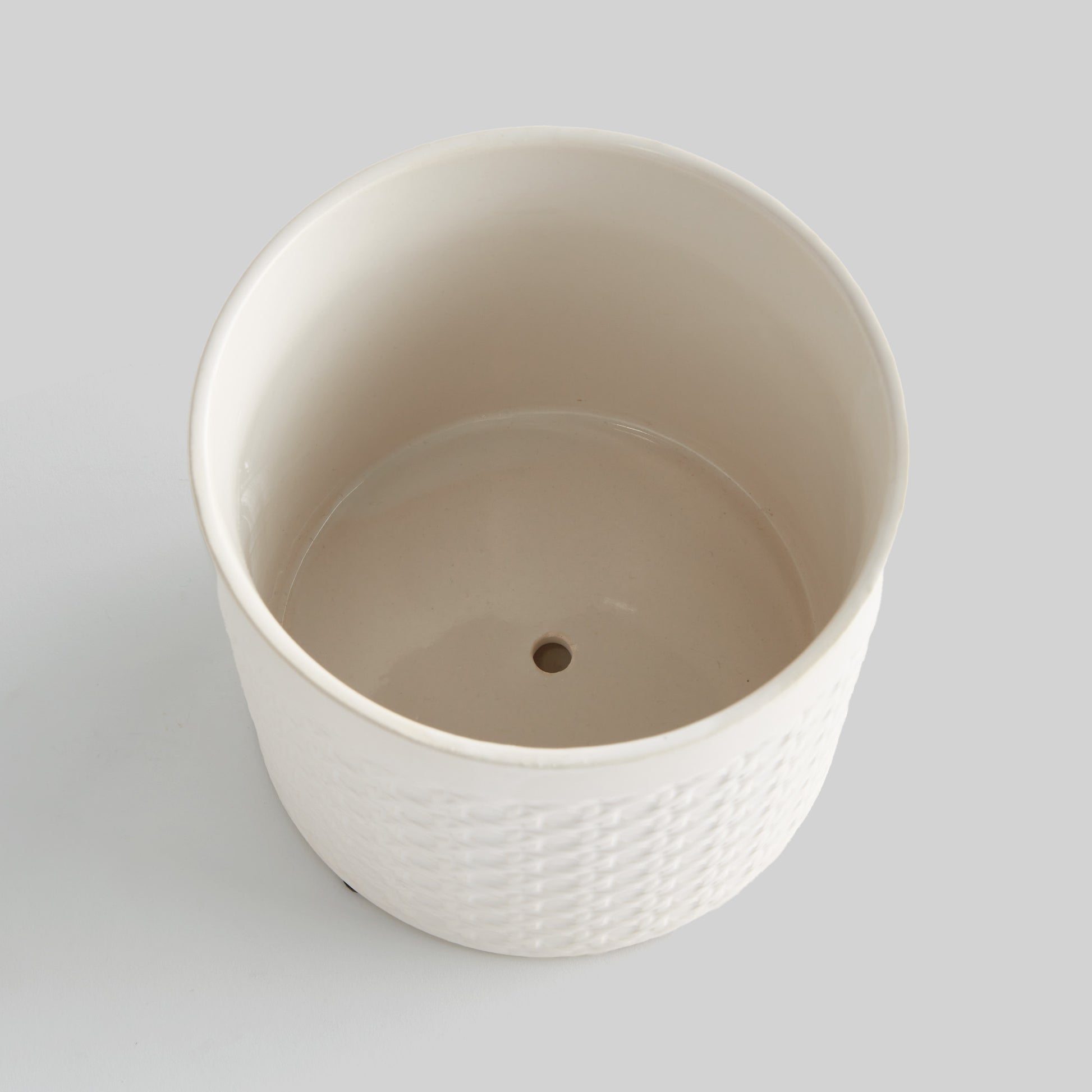 White lattice small round cachepot - stylish home accent (Image3).