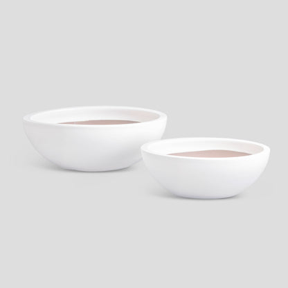 White reactive glaze ceramic low bowls (set of 2) - stylish home accent (Image1).