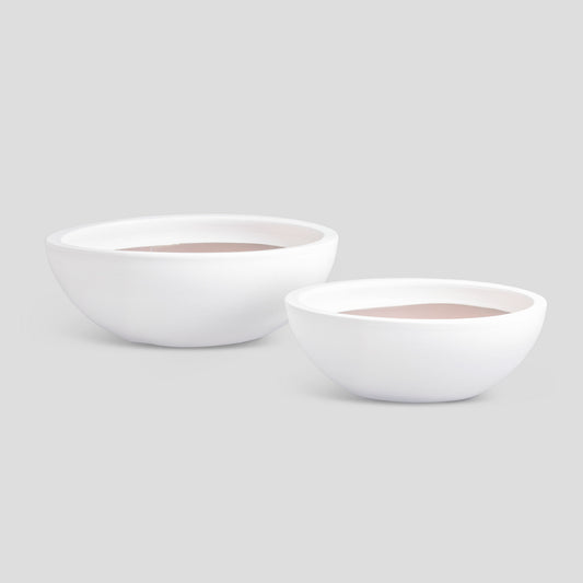 White reactive glaze ceramic low bowls (set of 2) - stylish home accent (Image1).