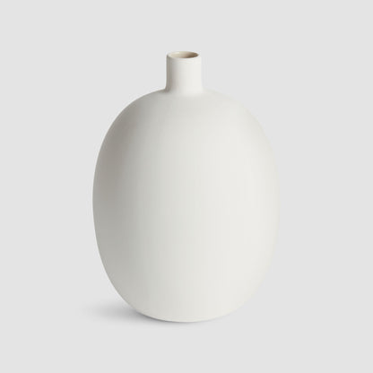 White stoneware medium vase - stylish home accent (Image1).