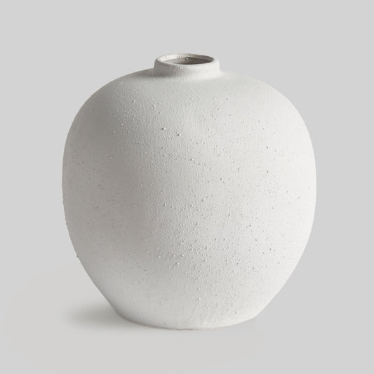 White textured ceramic round vase - stylish home accent (Image1).