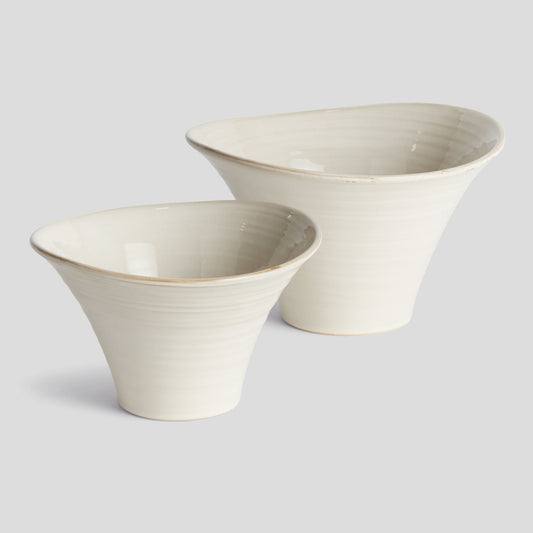 White textured stoneware pots (set of 2) - stylish home accent (Image1).