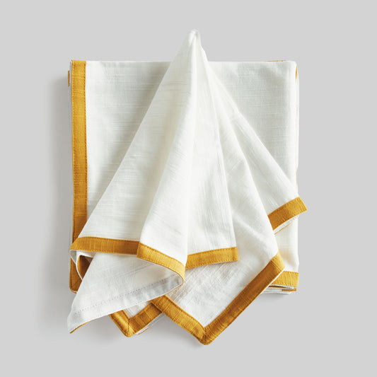White with yellow honey border contton dinner napkins (set of 4) - stylish home accent (Image1).