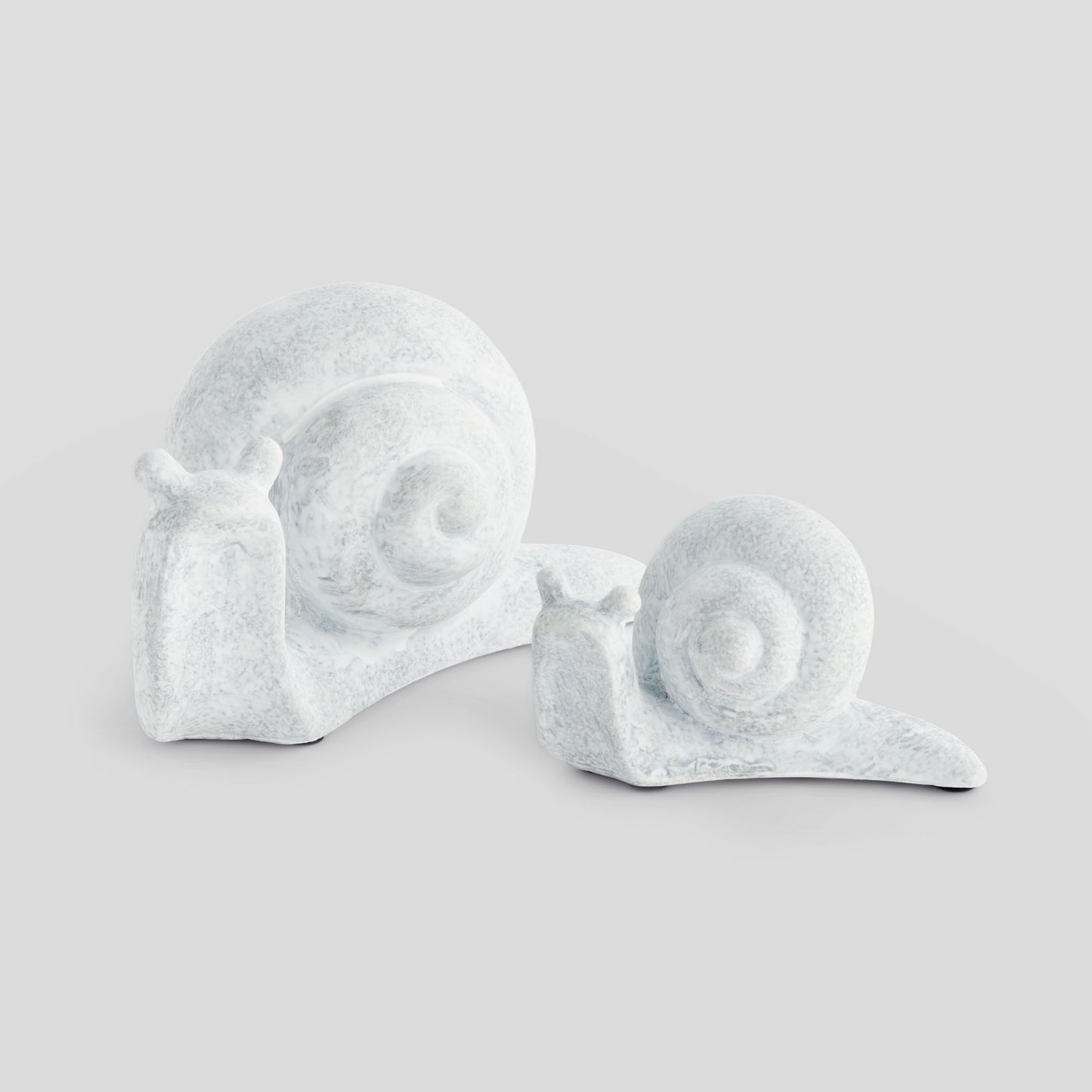 Whitewash concrete snail sculpture (set of 2) - stylish home accent (Image1).