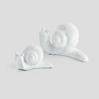 Whitewash concrete snail sculpture (set of 2) - stylish home accent (Image5).