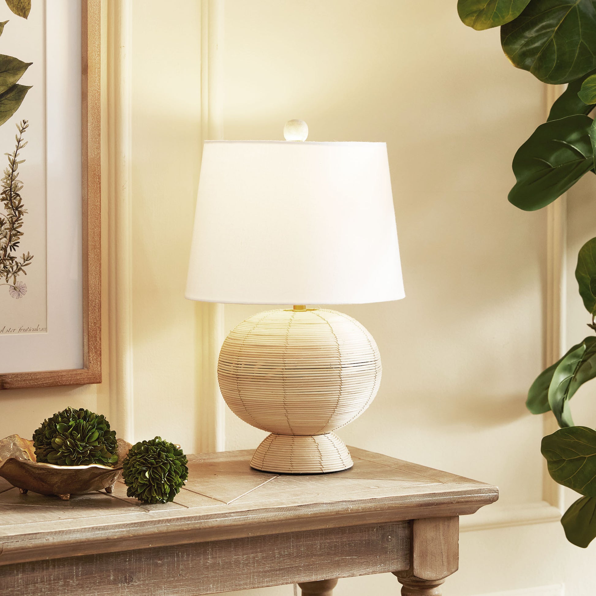 Whitewash rattan hourglass lamp 18 inch - stylish home accent (Image3).