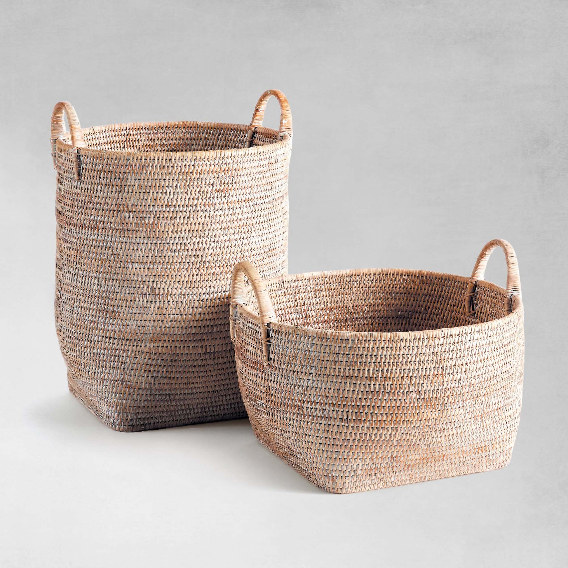 Whitewash rattan orchard baskets (set of 2) - stylish home accent (Image1).
