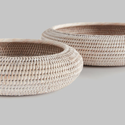 Whitewash rattan shallow bowls (set of 2) - stylish home accent (Image2).
