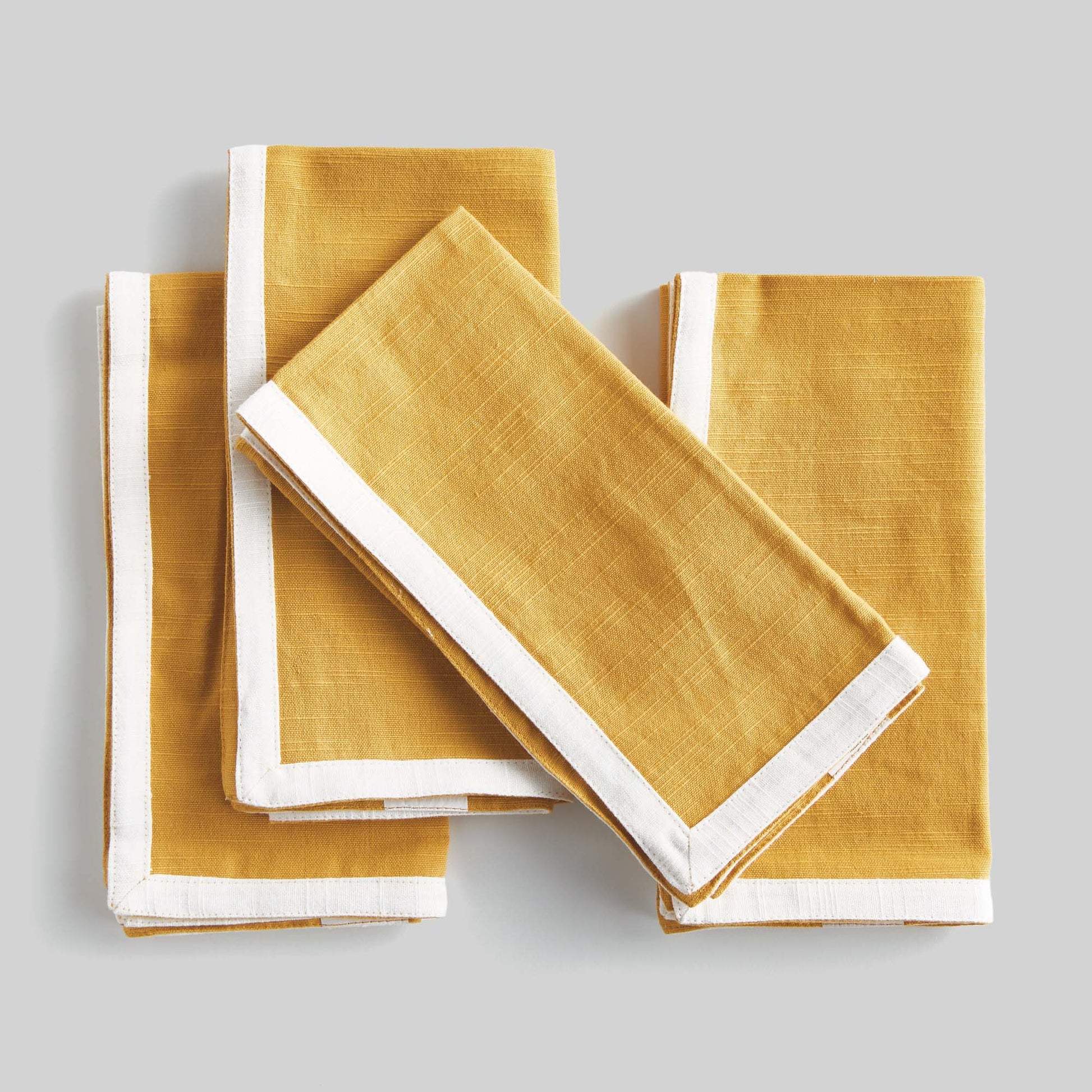 Yellow honey with white border cotton dinner napkins (set of 4) - stylish home accent (Image3).